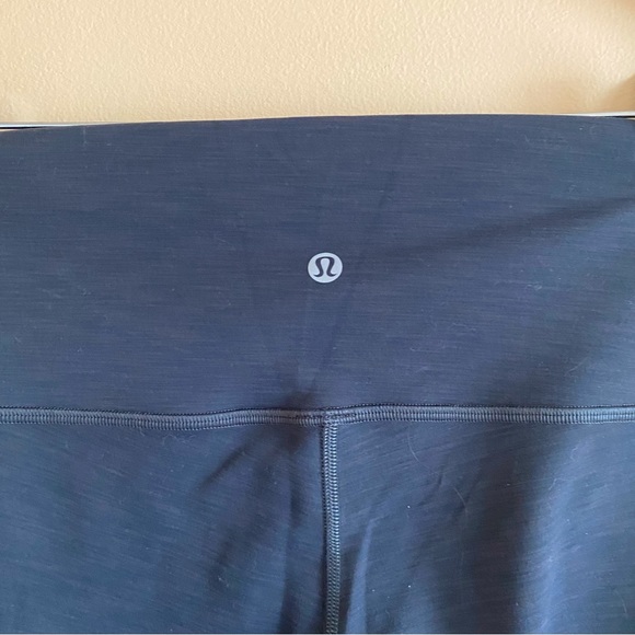 Lululemon Wunder Train High-Rise Tight 25"
Heathered Graphite Grey - Picture 5 of 9